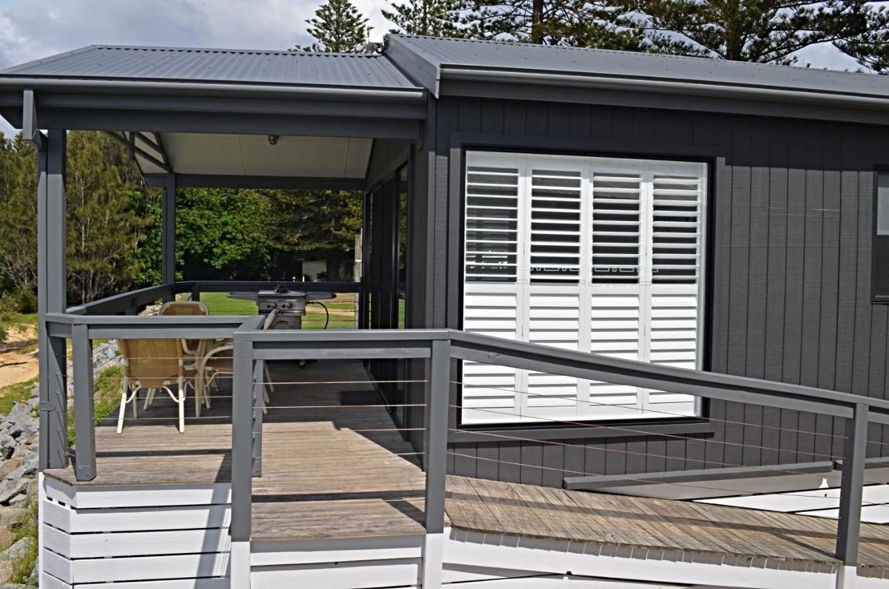 Tuross Beach Cabins & Campsites ทูรอสเฮดส์ ภายนอก รูปภาพ