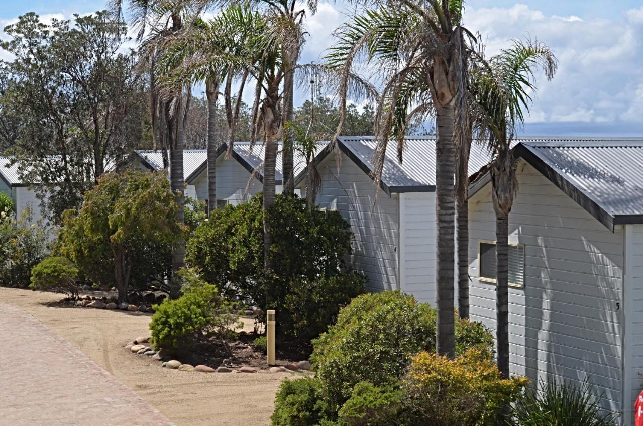 Tuross Beach Cabins & Campsites ทูรอสเฮดส์ ภายนอก รูปภาพ