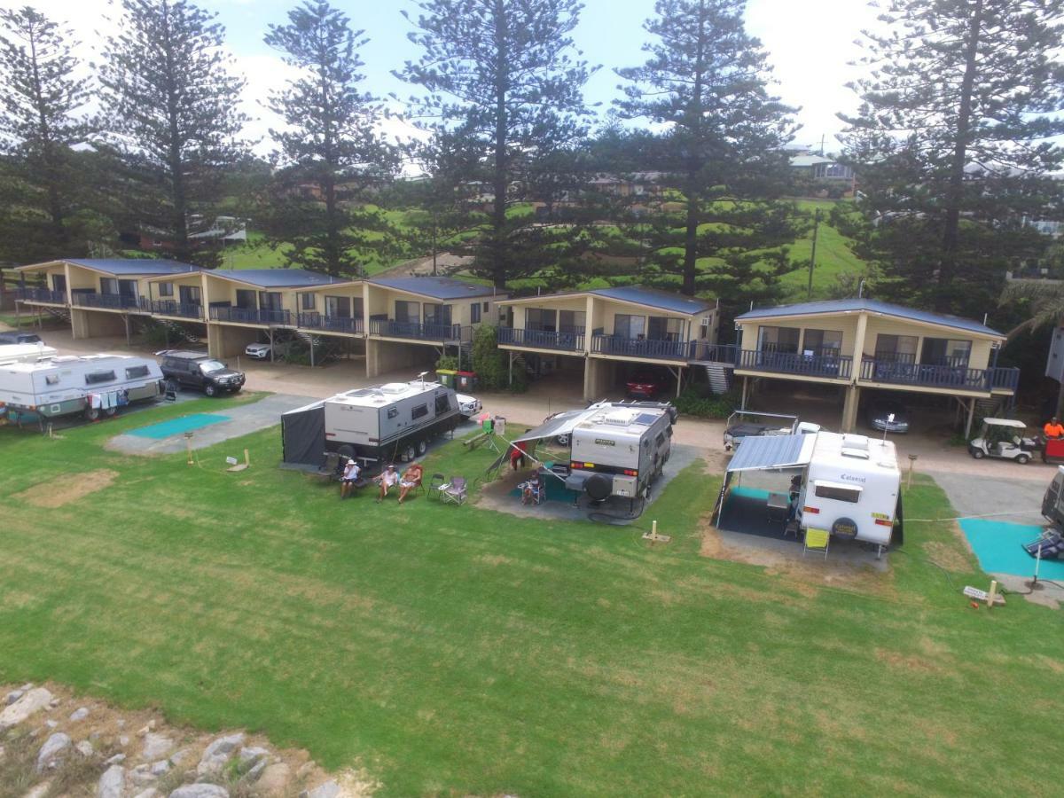 Tuross Beach Cabins & Campsites ทูรอสเฮดส์ ภายนอก รูปภาพ